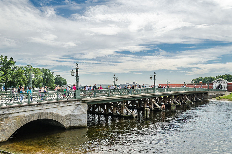 Иоанновский мост в Санкт-Петербурге