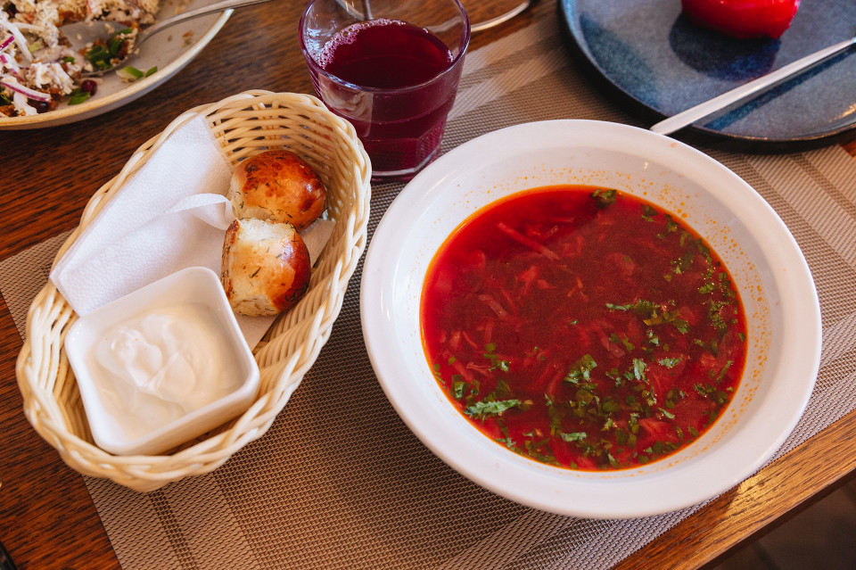 Кафе «Джус», борщ с пампушками, Осташков