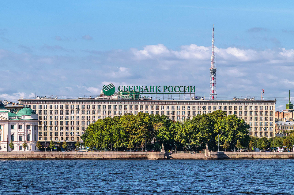 Жилой дом Дворянское гнездо на Петровской набережной