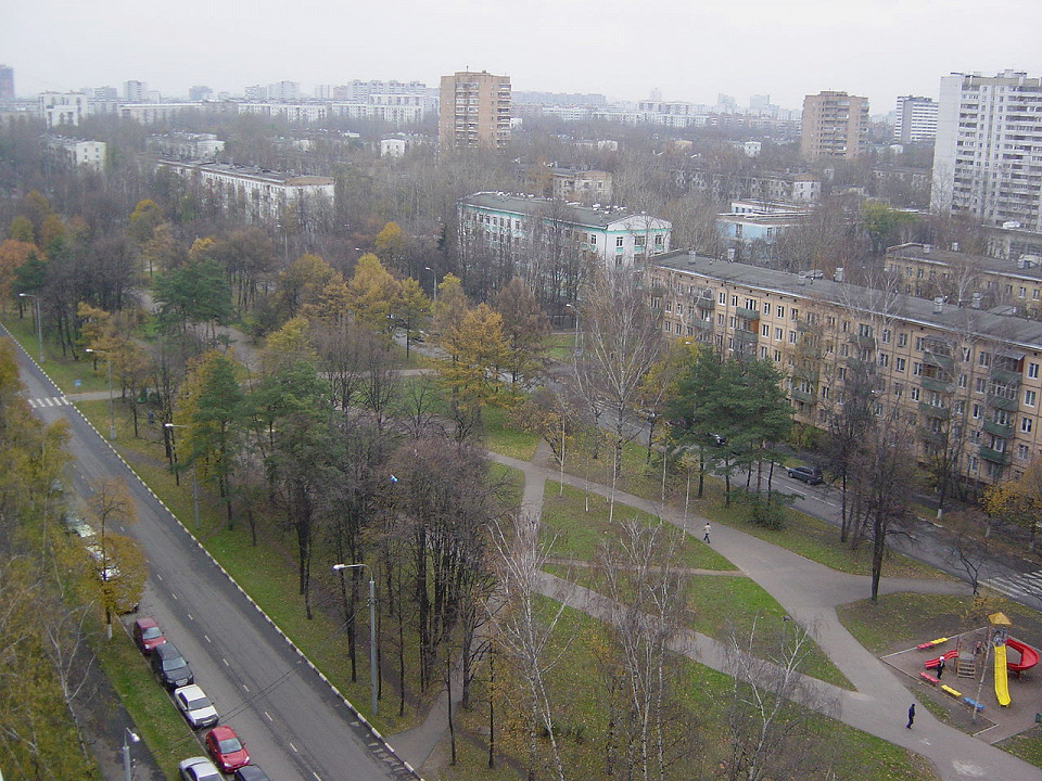 Панорамный вид Есенинского бульвара в Москве