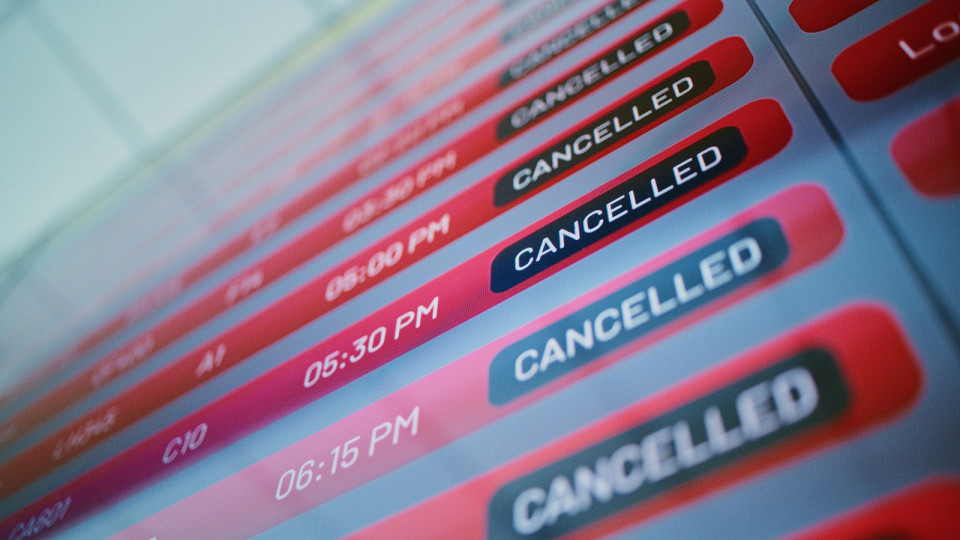 Отмена рейсов, табло