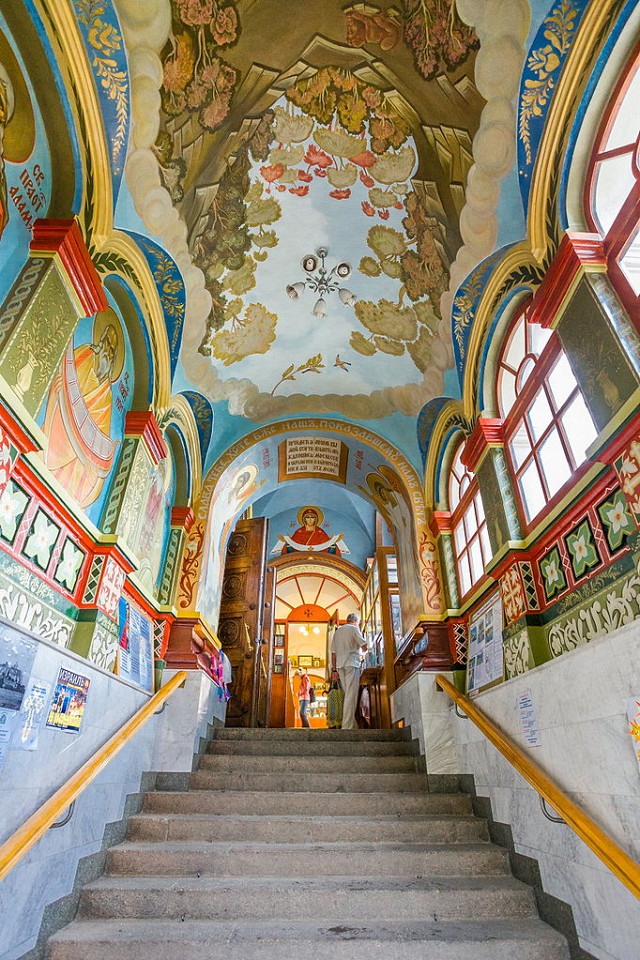 Покровский собор в Севастополе, лестница