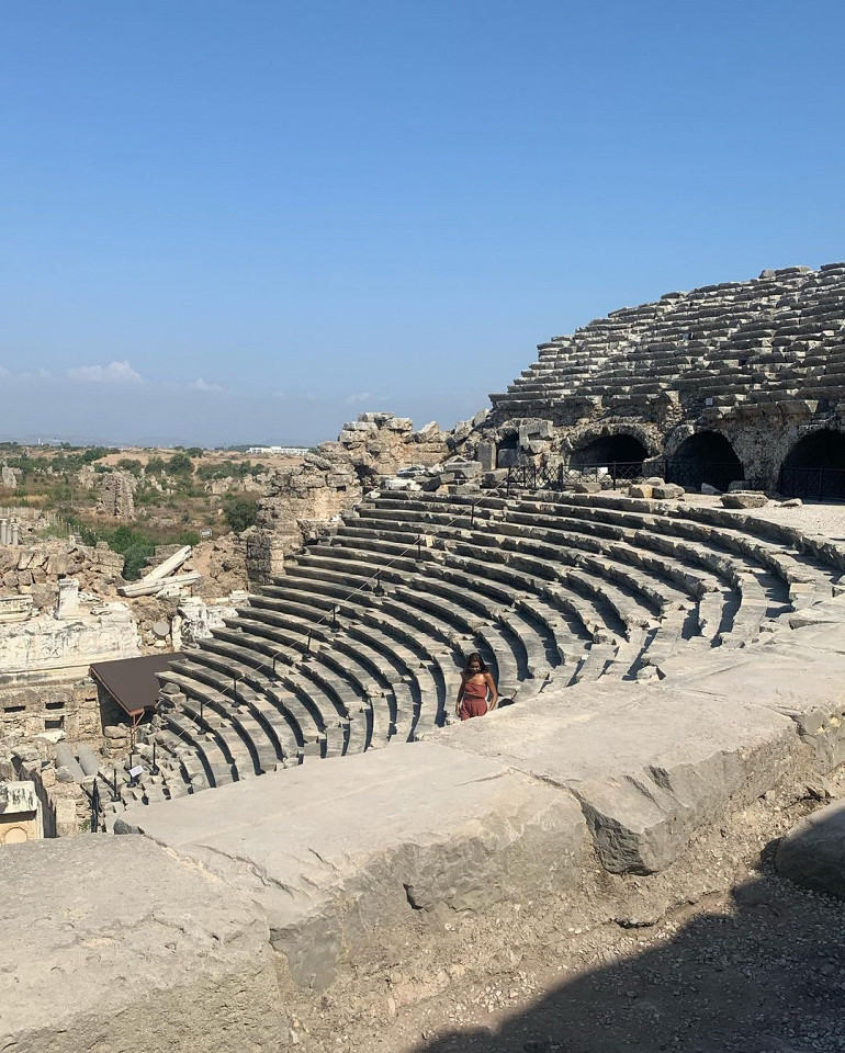 Отдых в «трешке» в самом центре античного Сиде7