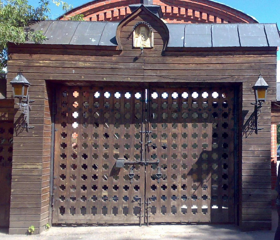 Шамординский монастырь, ворота