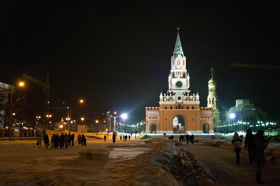 Благовещенская башня в Йошкар-Оле, зимний вечер