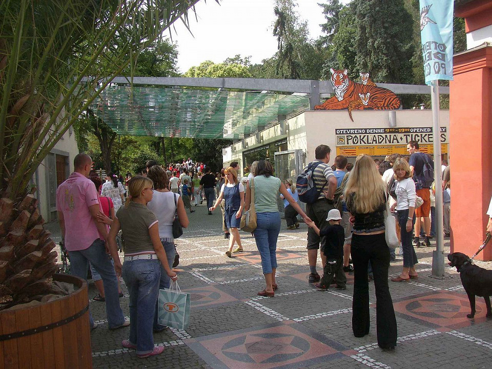 Пражский зоопарк, вход