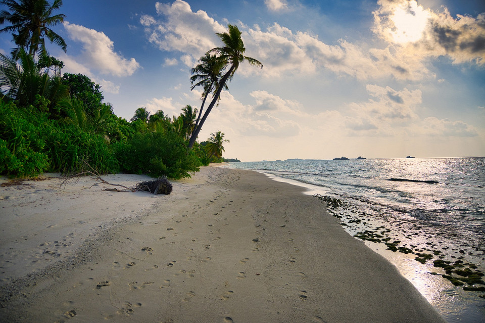 Пляж Bikini Beach