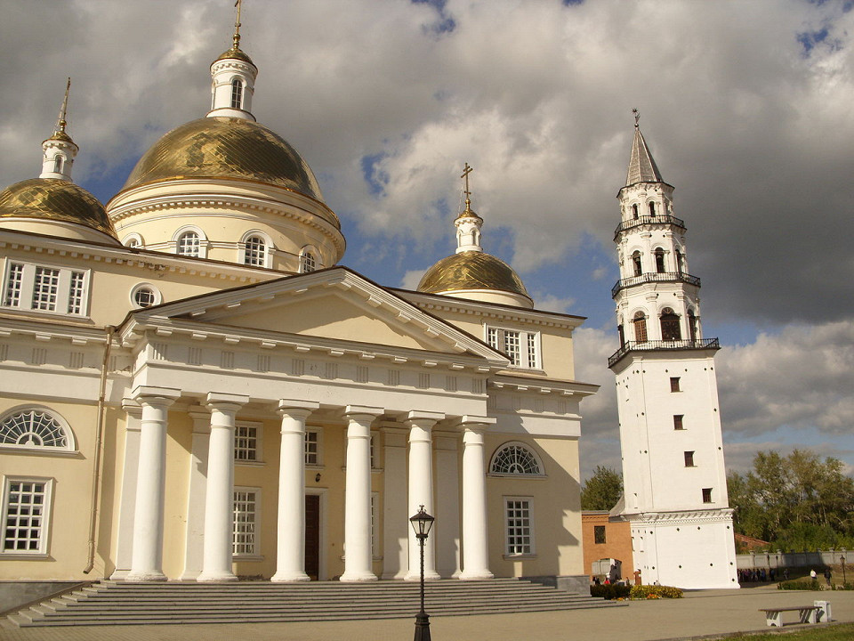 Невьянская башня и собор