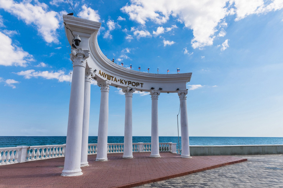 Ротонда на набережной Алушты