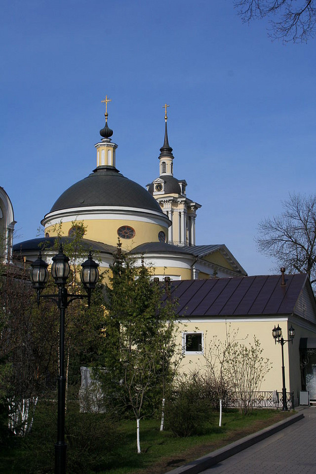 Храм Покрова Пресвятой Богородицы в Покровском женском монастыре (Москва)