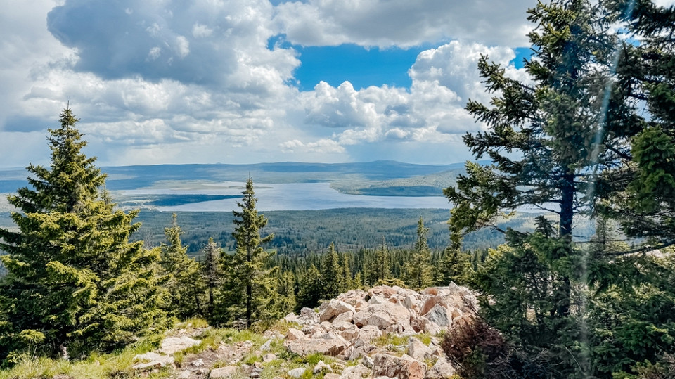 Зюраткуль, вид на озеро
