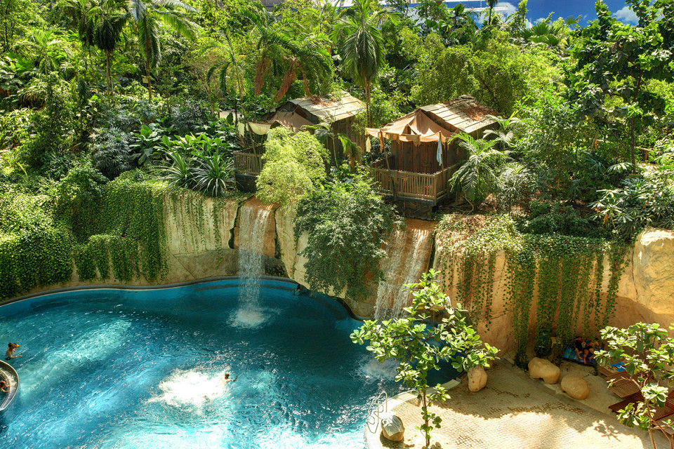 Аквапарк Tropical Island, водопад