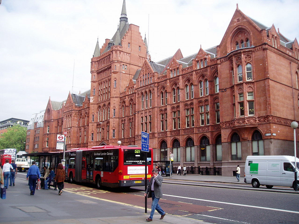 Холборн, Holborn Bars