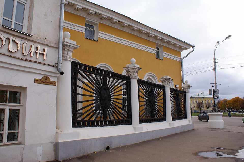 Ограда Гауптвахты