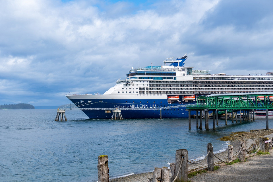 Круизный лайнер Celebrity Millennium