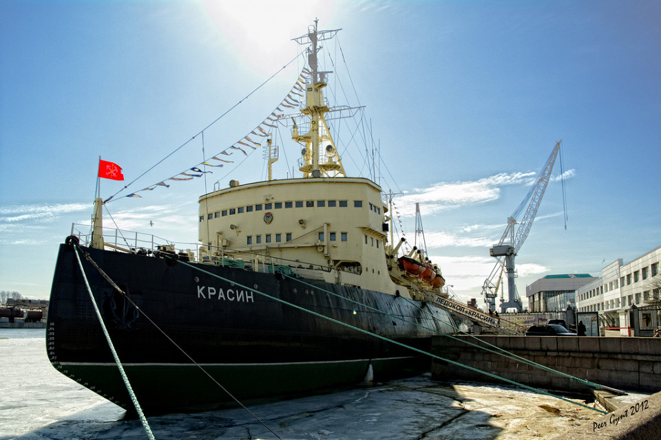 Ледокол «Красин» в Санкт-Петербурге, Корабли Санкт-Петербурга