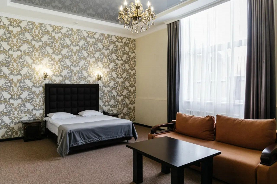 Отель GoldStar1