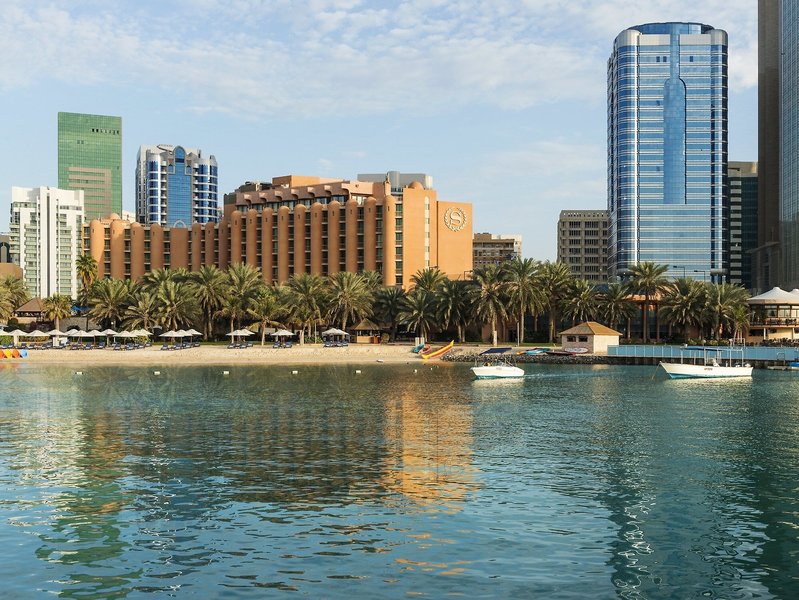 Sheraton Abu Dhabi Hotel & Resort1