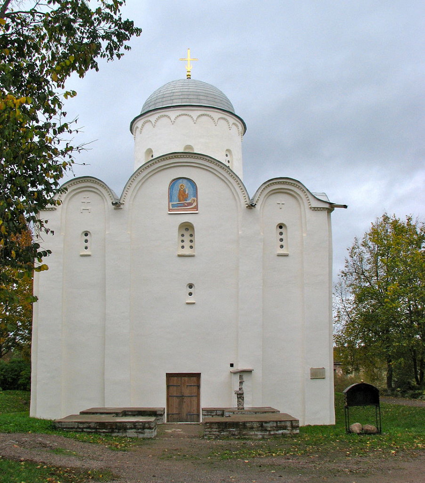 Староладожский Успенский монастырь, вход