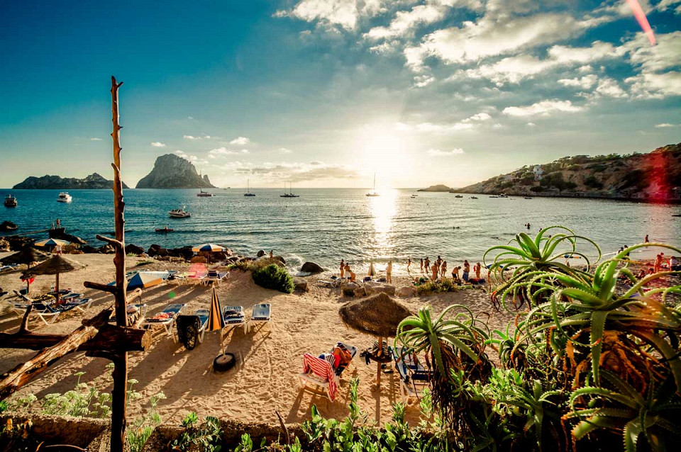Пляж Cala d Hort, Ибица