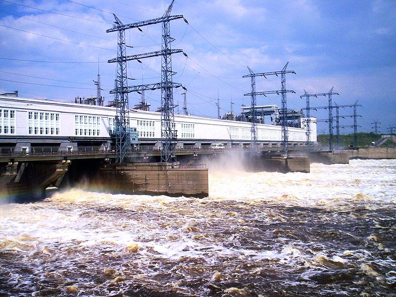 Гидроэлектростанция КамГЭС в городе Пермь