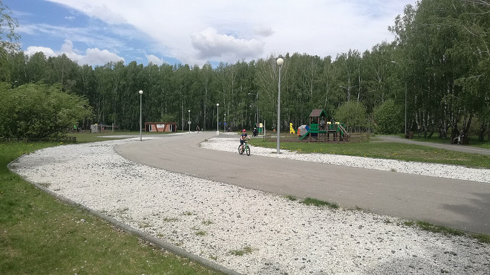 На территории Гилевской рощи, Тюмень