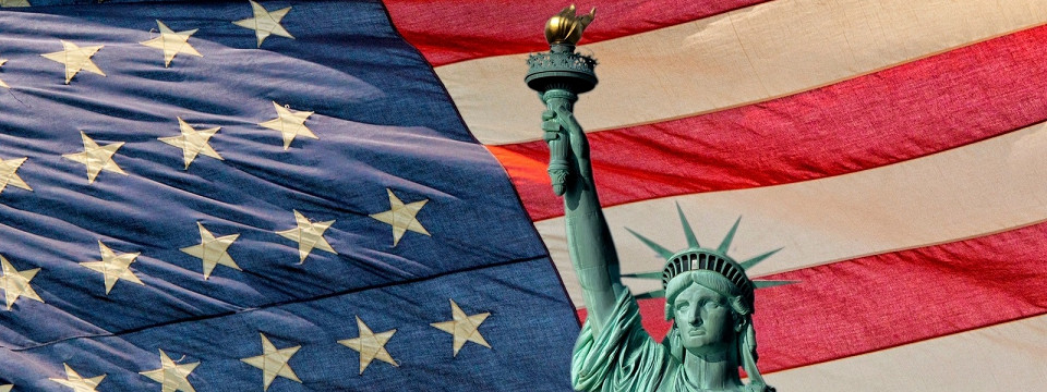 Статуя Свободы, флаг США