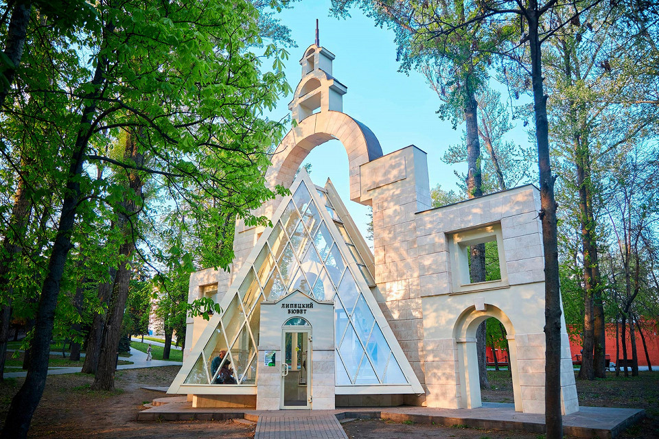 Липецкий бювет на территории курорта