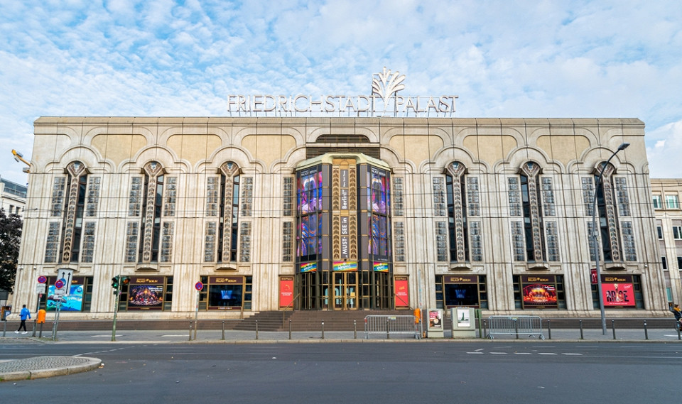 Фридрихштадтпаласт, театр-ревю в центре Берлина, Берлин, Германия