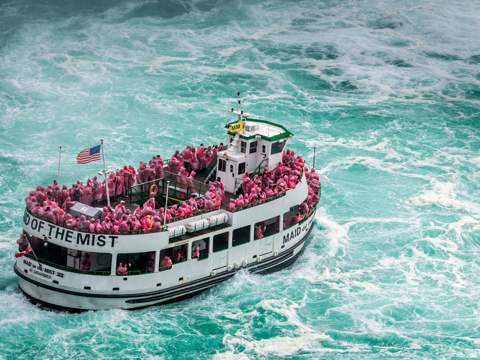 Прогулочный корабль Maid of the Mist («Туманная Дева»), Ниагарский водопад