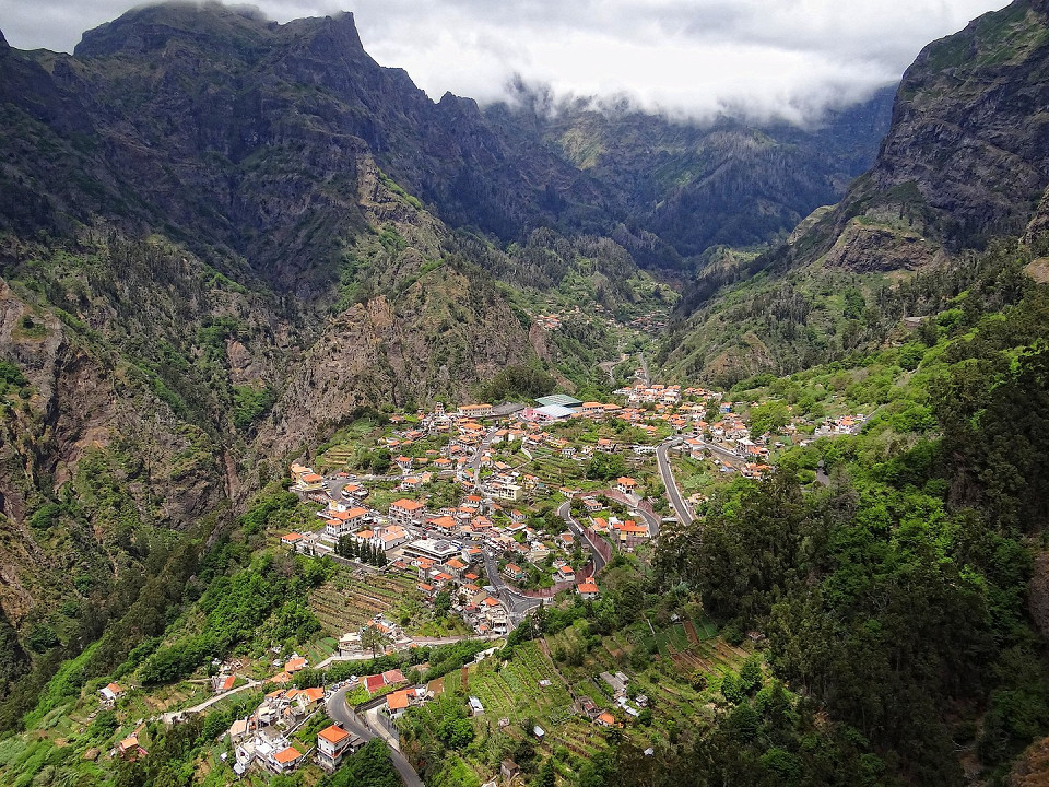 Куррал-даш-Фрейраш