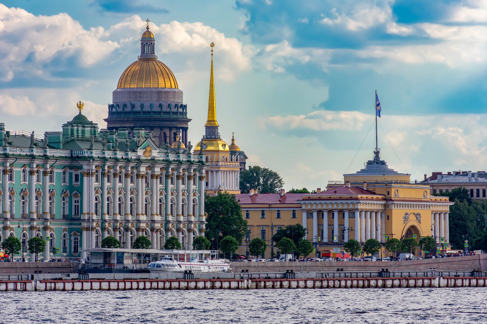 Санкт-Петербург с Исаакиевским собором, Эрмитажем и Адмиралтейством