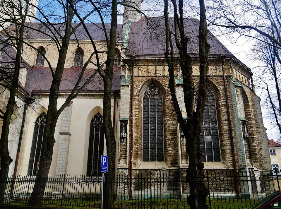 Церковь Олевисте, фасад