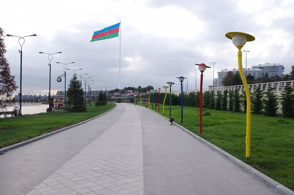 Площадь Государственного флага, бульвар