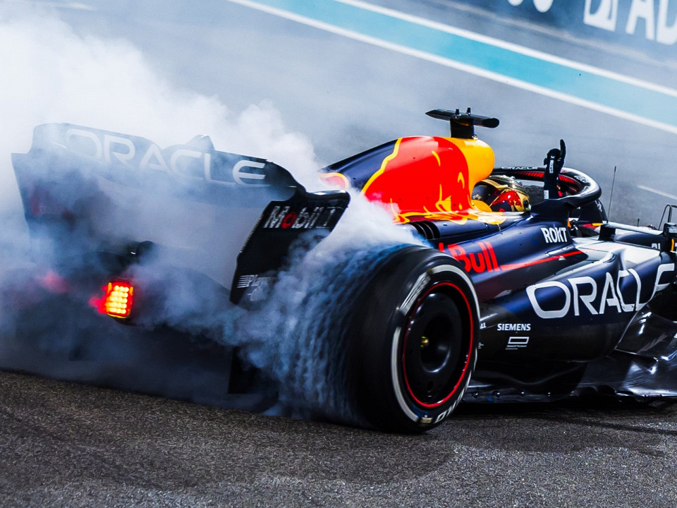 Сколько стоит съездить на Формулу-1 3