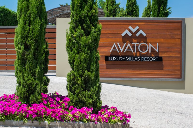 Avaton Luxury Hotel