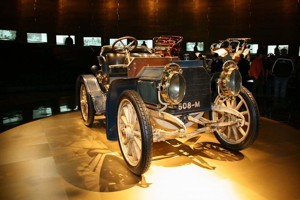 Музей Mercedes-Benz, автомобиль-реликвия