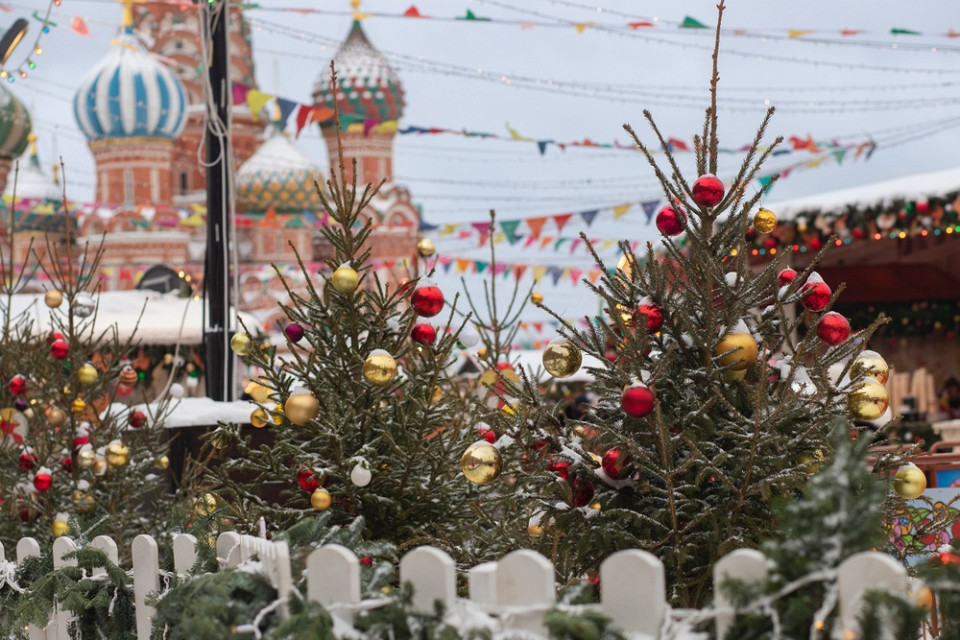Рождественская ярмарка на Красной площади в Москве