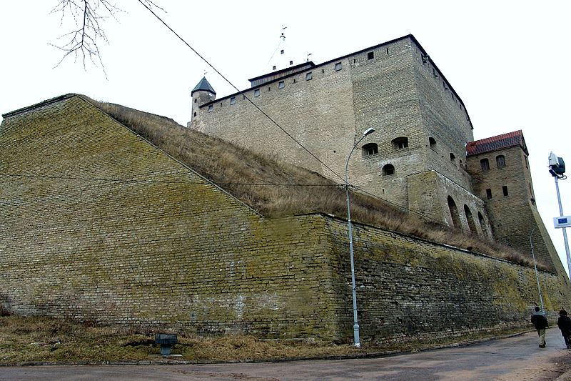Бастион Спес, Нарва