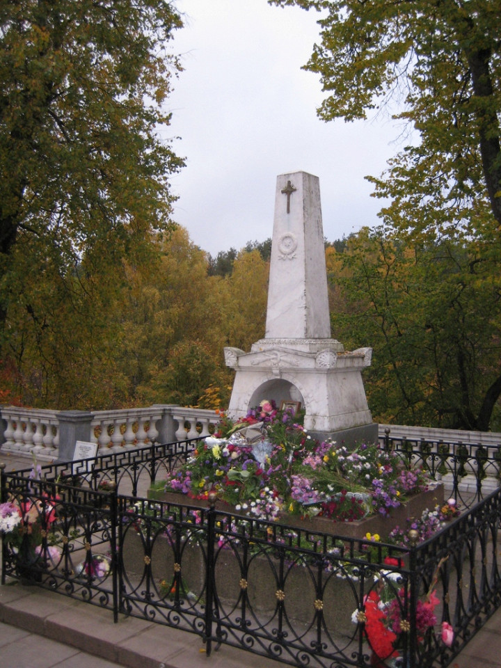 Усадьба Михайловское, могила А. С. Пушкина