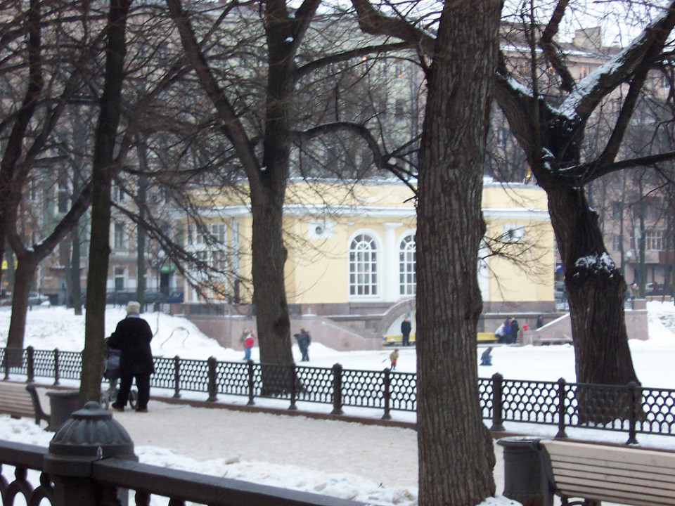 Мост через Патриаршие пруды, Москва