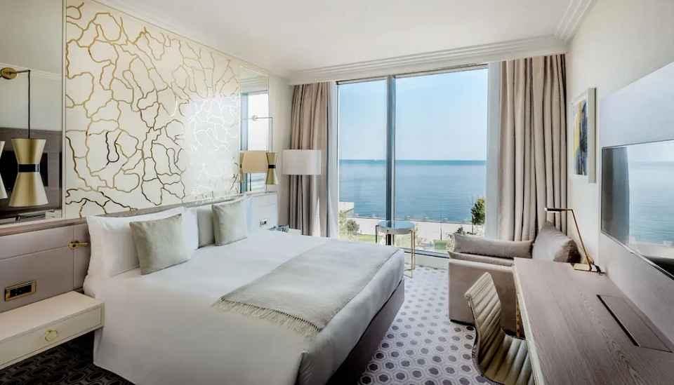 Baku Marriott Hotel Boulevard1