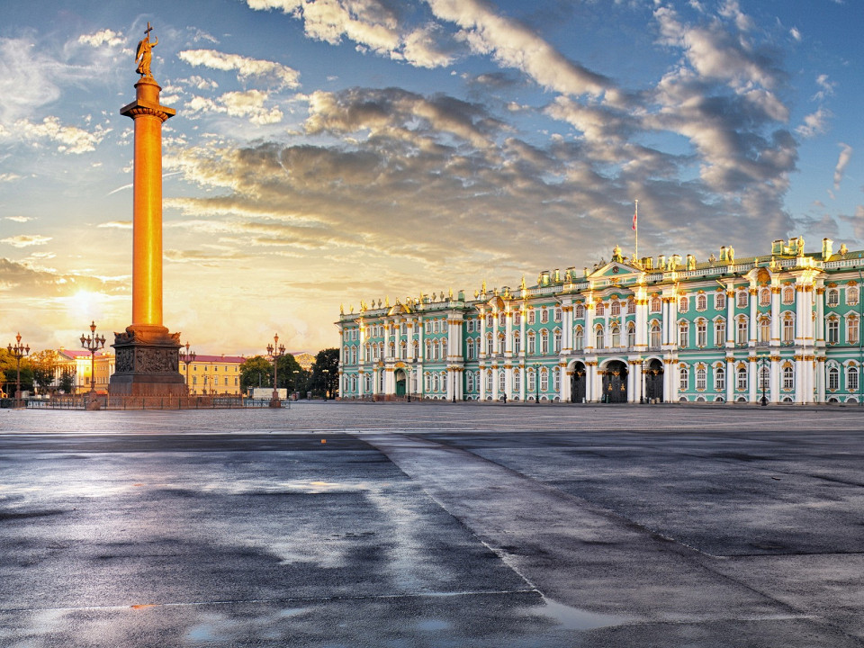 Дворцовая площадь в Петербурге 1