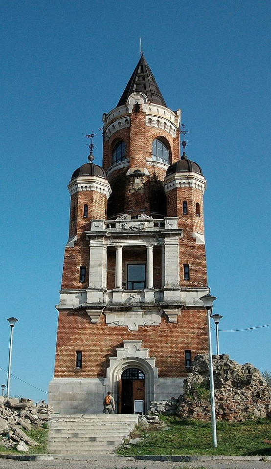 Холм Гардош