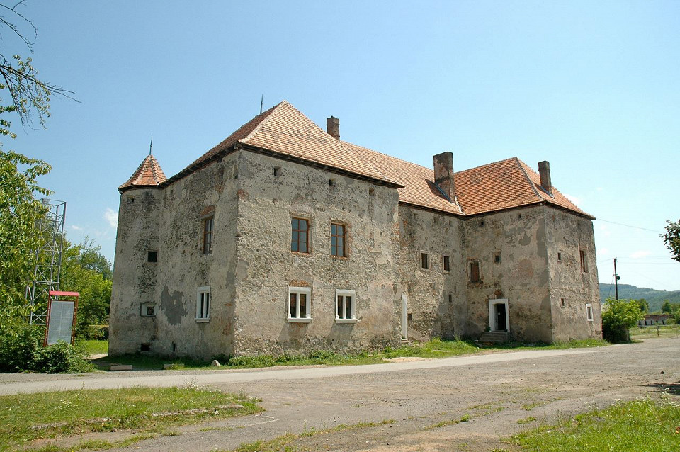 Замок Сент-Миклош, Украина