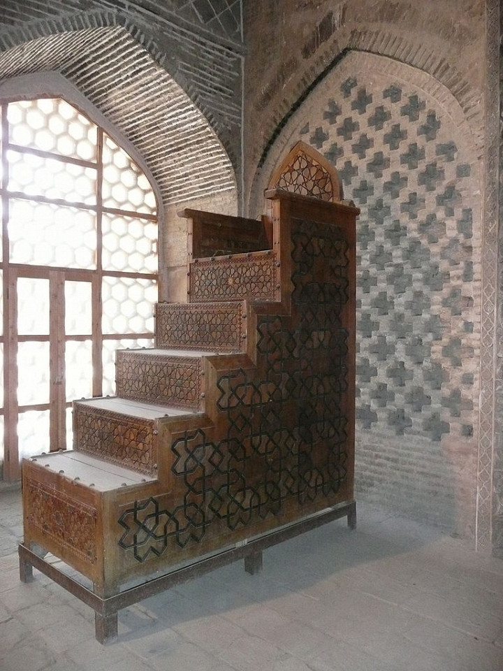 Мечеть Джами в Исфахане, кафедра-минбар