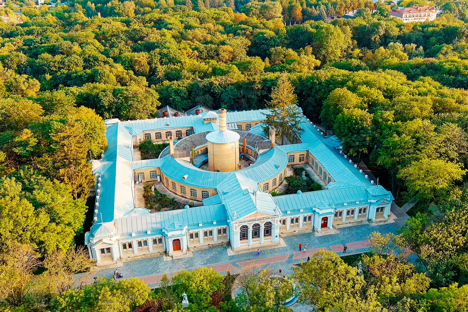 Верхние ванны в Курортном парке в Ессентуках
