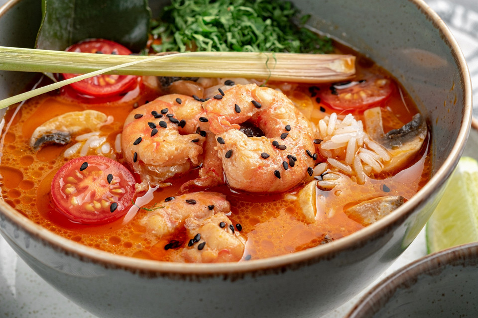 Том-ям с креветками