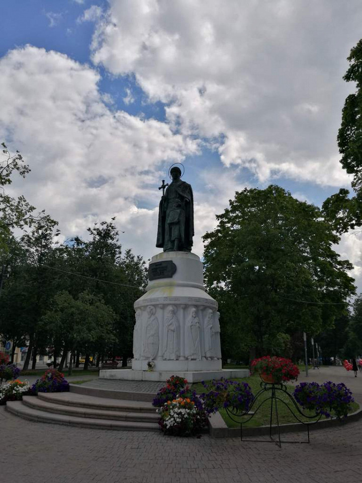 Памятник княгине Ольге, Псков, Россия