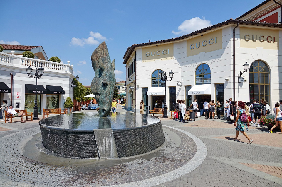 Serravalle Designer Outlet, Милан